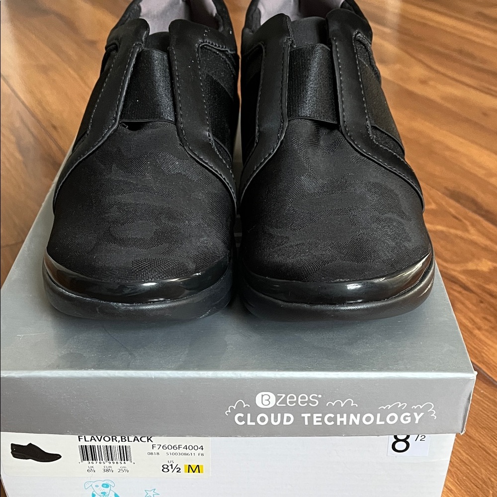Bzees Black Loafers with Cloud Technology